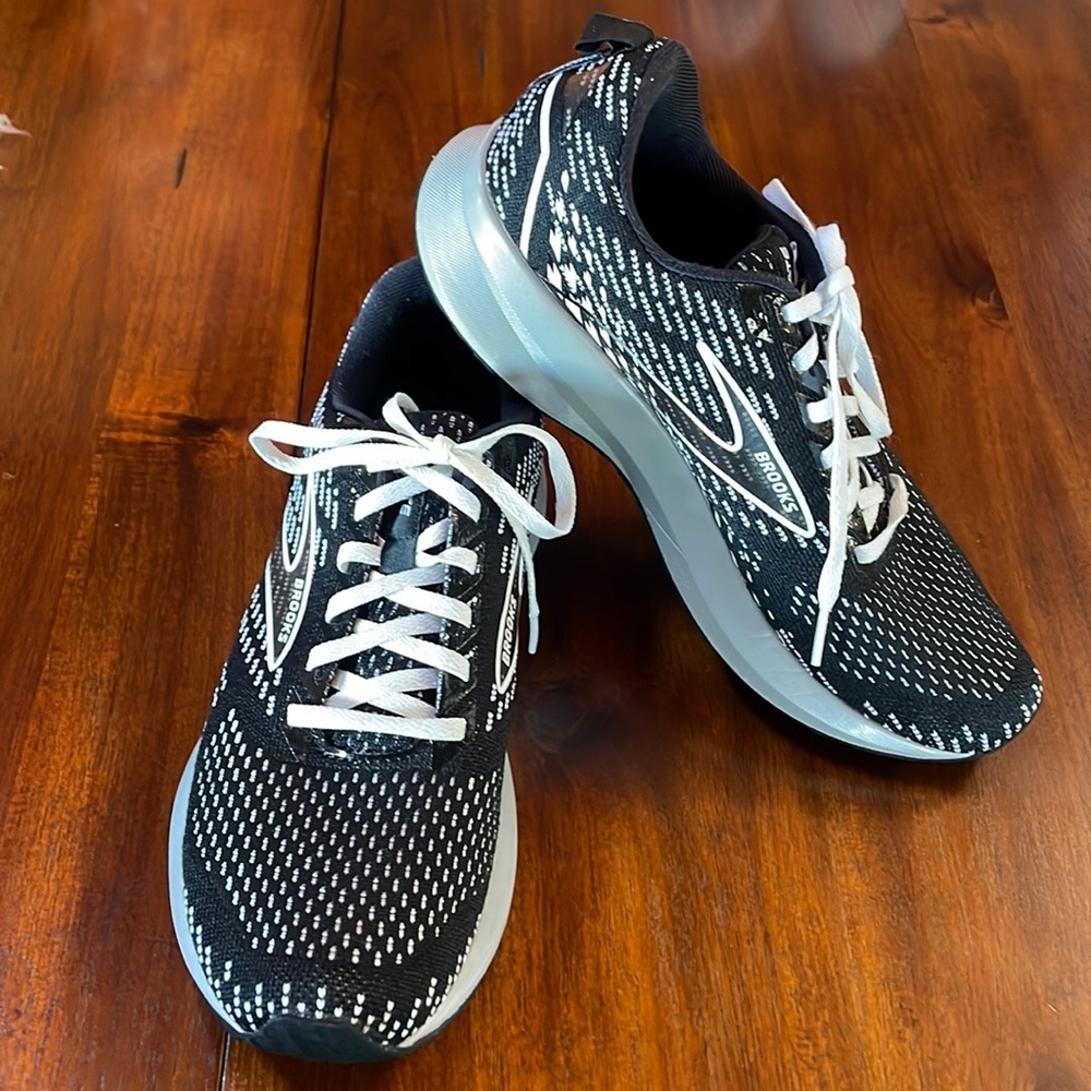 Brooks Levitate 5 Women’s 10